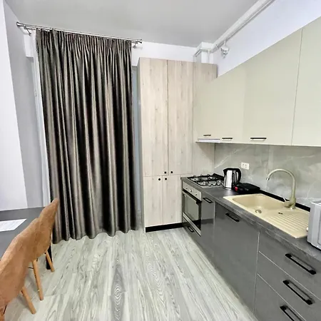 Adress Ad8 Apartment *